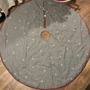 Gray Tree Skirt with White Snowflakes